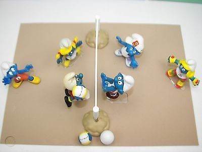 smurf-homemade-beach-volleyball-six_1_cab77bd6a3d10b9f6ee81d00dfd81396